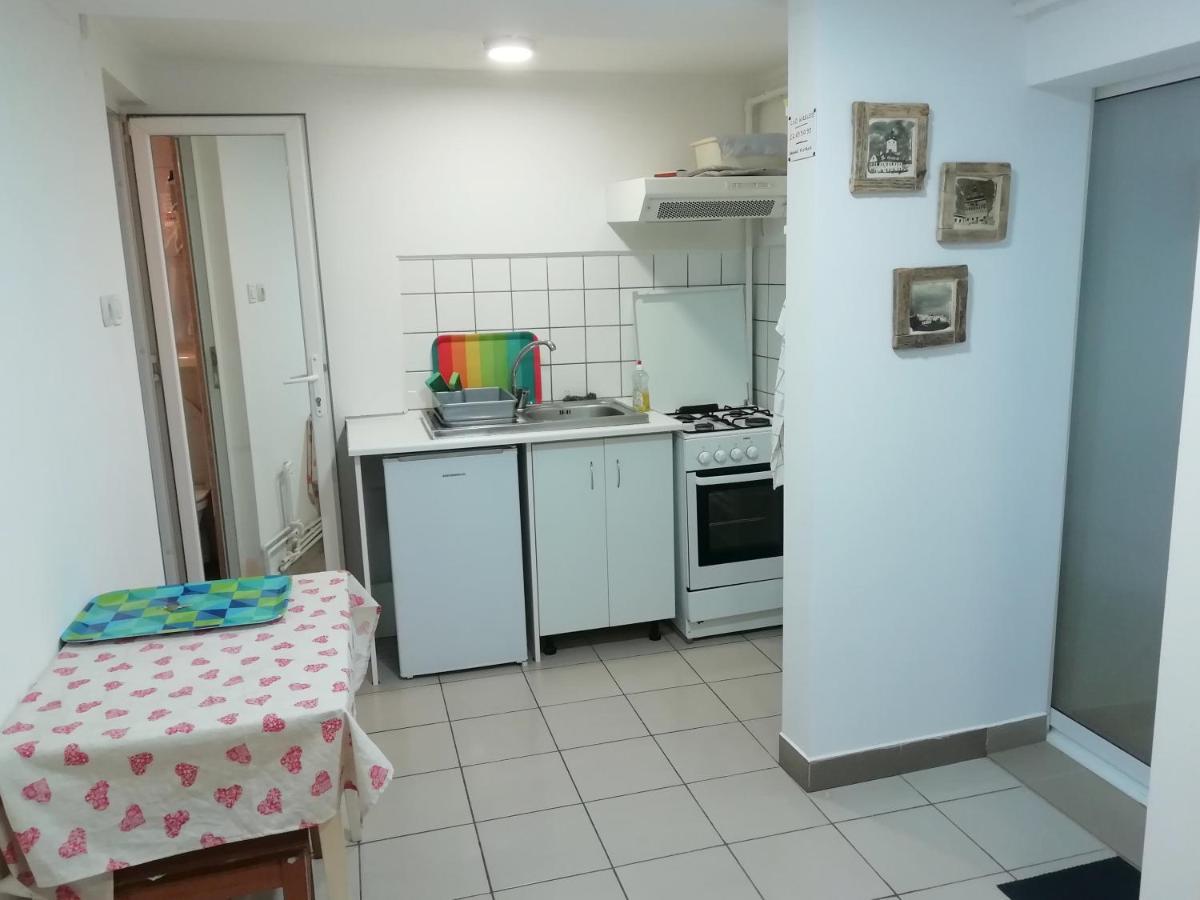 Studio Moliere Appartement Braşov Buitenkant foto