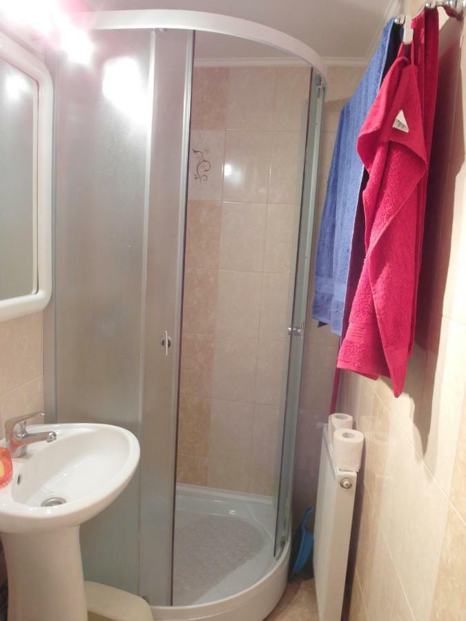 Studio Moliere Appartement Braşov Buitenkant foto